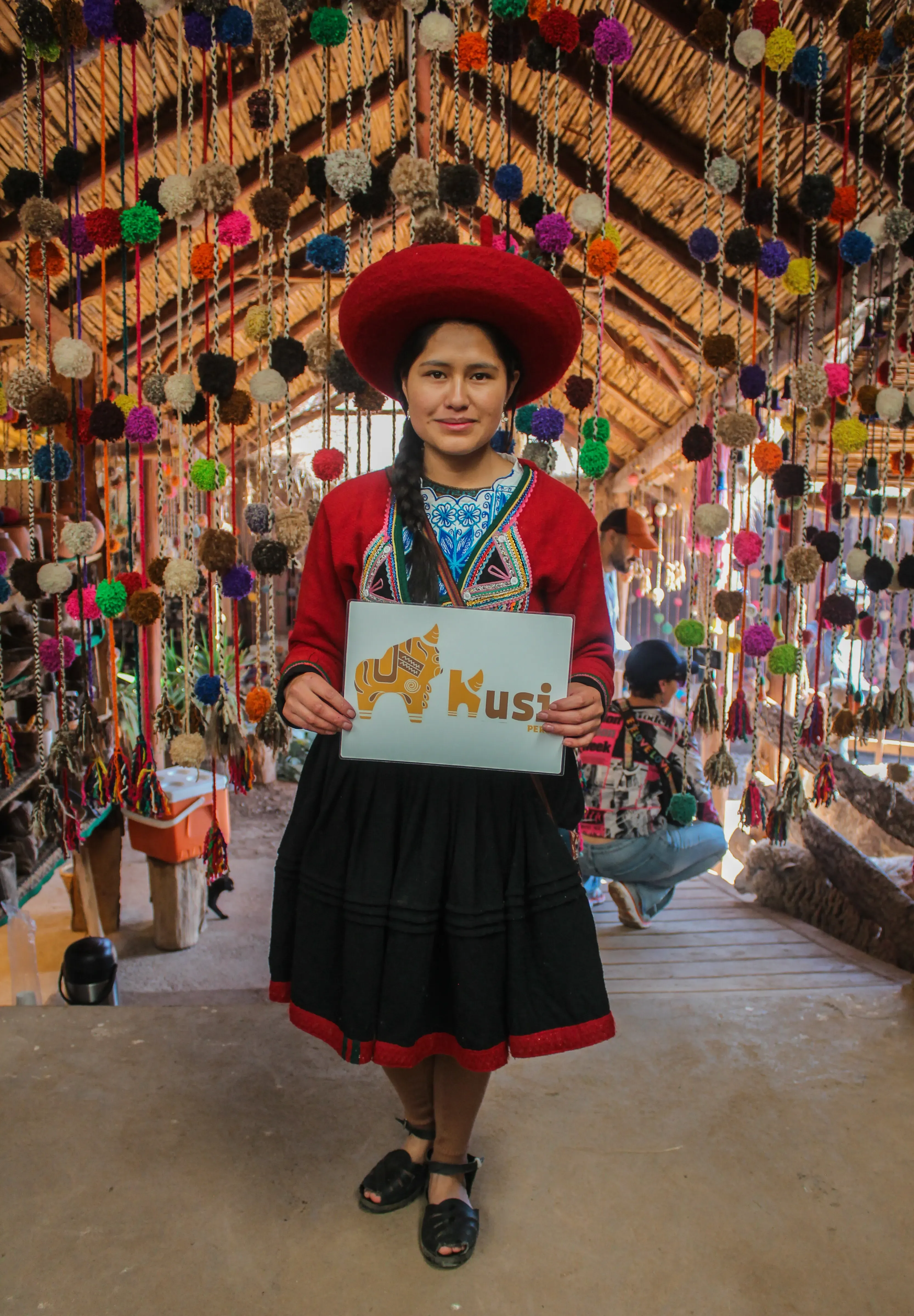 Señorita con traje tipico de Cusco en Chinchero.